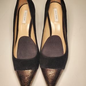 Cole Hahn Suede Cap Toe Pumps 7 5 M